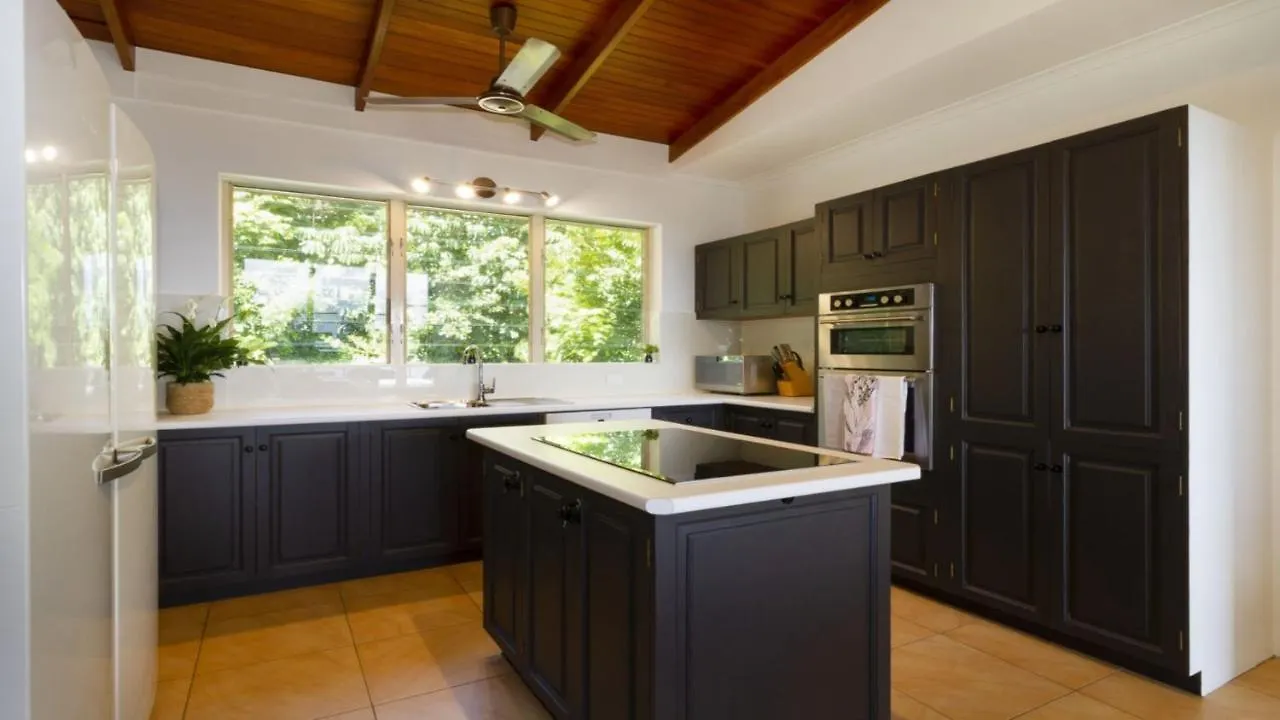 Island Point Villa 5 Port Douglas Holiday home